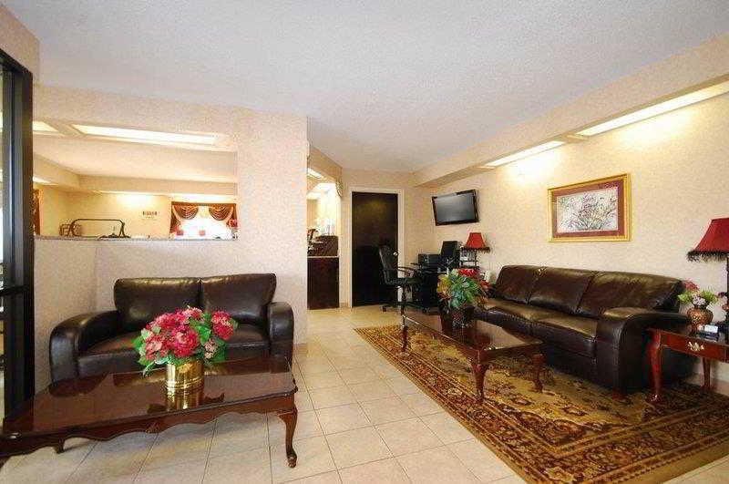 Days Inn & Suites By Wyndham Warner Robins Near Robins Afb Buitenkant foto